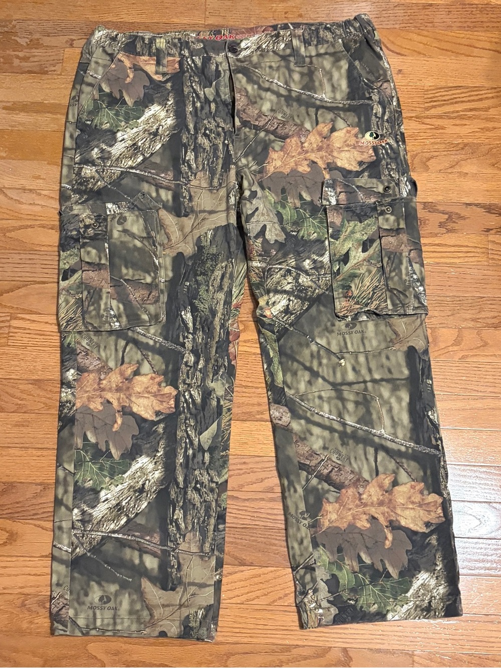 Mossy Oak Men's Realtree-Style Cargo Pants in Camouflage